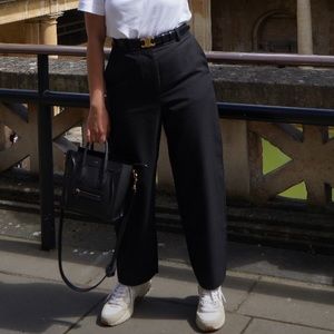 Arket wool tailored trousers ankle cropped size small Black